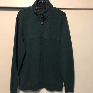 Men’s pull over size large